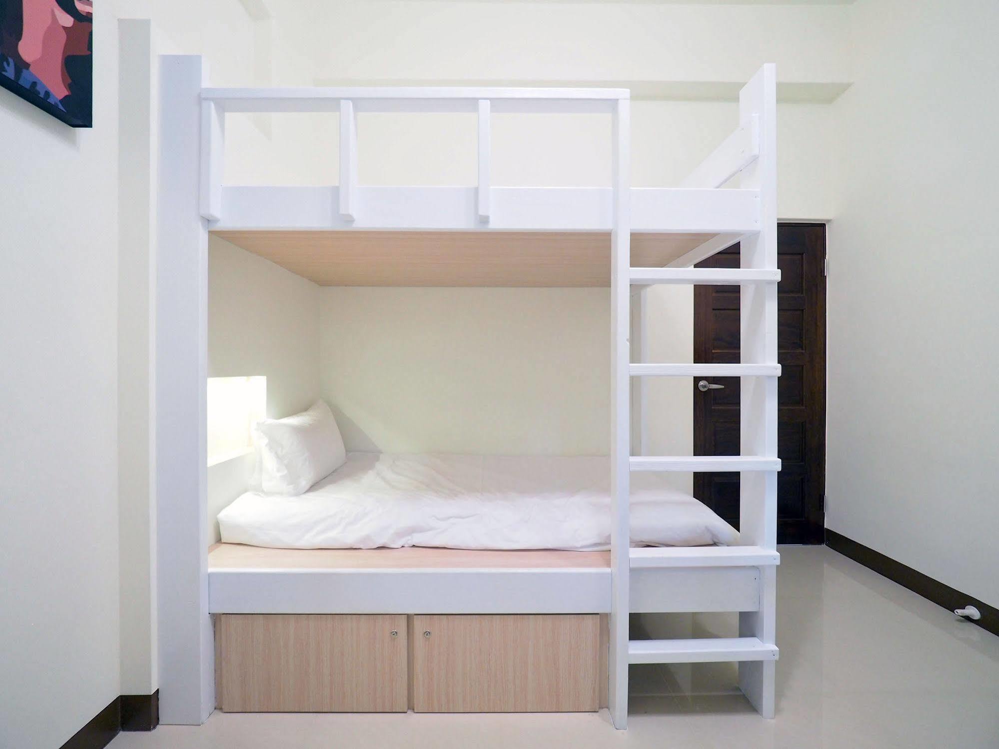 Love And Peace B&B Taitung Екстер'єр фото