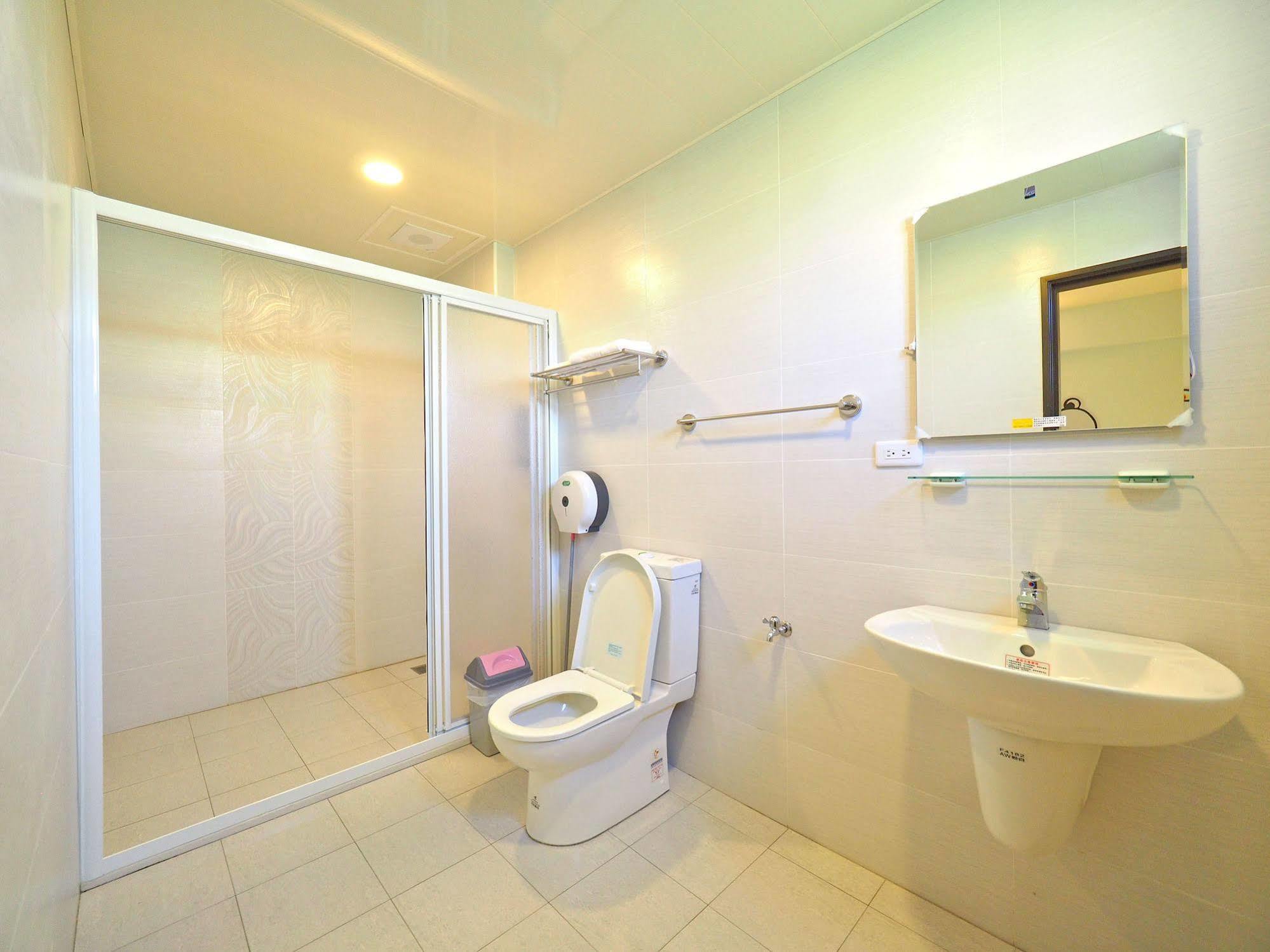 Love And Peace B&B Taitung Екстер'єр фото