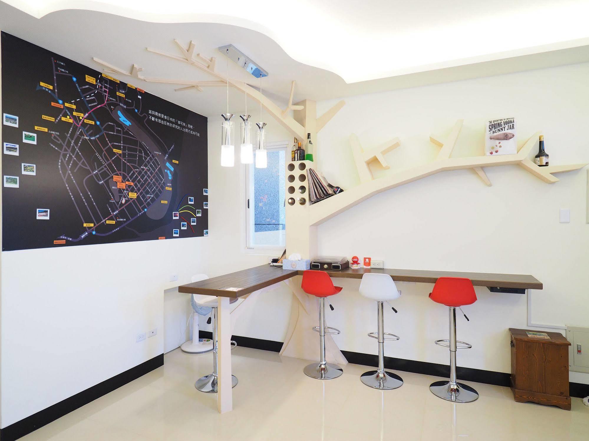 Love And Peace B&B Taitung Екстер'єр фото